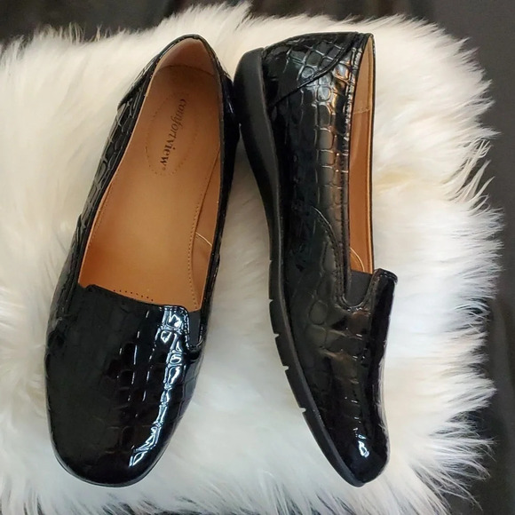Like New Comfortview Leisa Slip on Flats Black Patent Leather size 9W - Picture 1 of 10